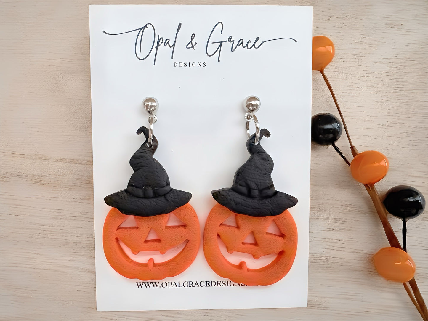 Jack-o-lantern with witches hat earrings